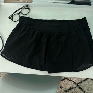 2.5 HR size 10 Lulu shorts